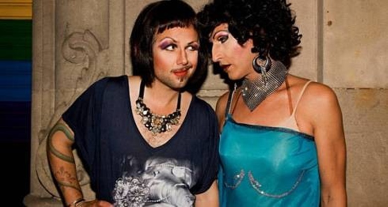 * Ari Behn ve İspanyol transseksüel. Foto: Per Heimly