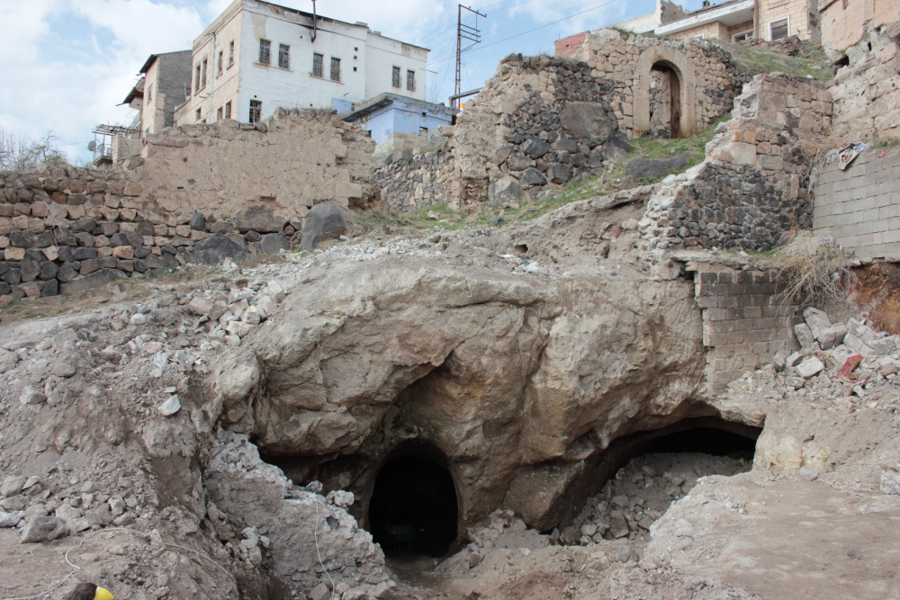 2015 Yılında Türkiye’den En Önemli 10 Arkeolojik Keşiflerinden kapadokya'da bulunan devasa yeraltı şehri